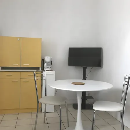 Acionna 30 M² Apartment